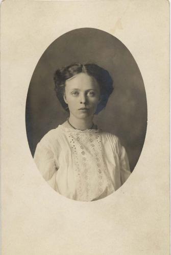 Nellie (Peelle) McCracken