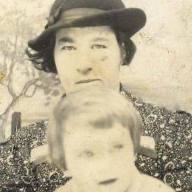 Dessie (Thomas) Pellett & her daughter Ruby Pellett