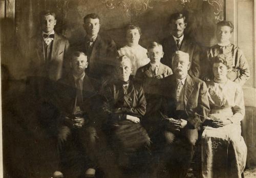 Christopher and Sarah (Peelle) Longnecker and their children