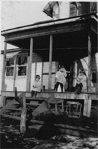 Herbert Thomson's 3 daughters